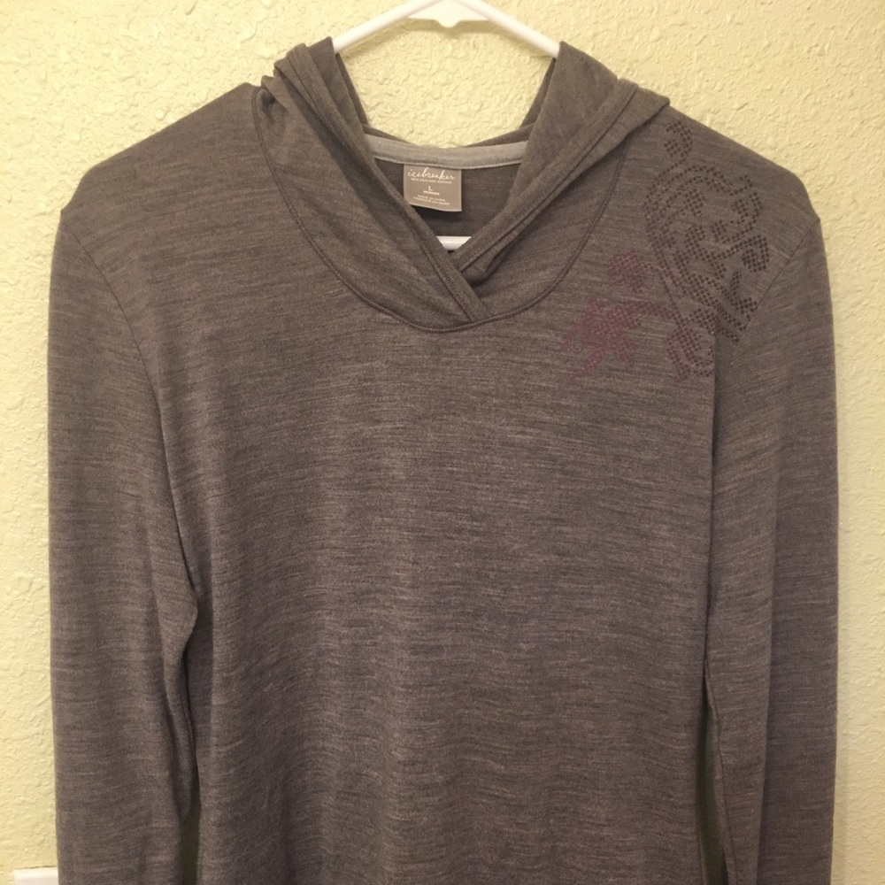 NWOT Icebreaker women’s ‘hoody,’ size large